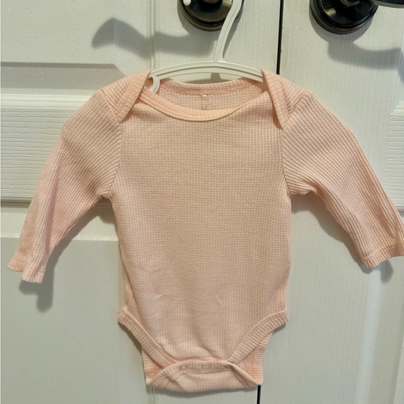 3 pack baby girls size 0-3 months bodysuit - Picture 2 of 8